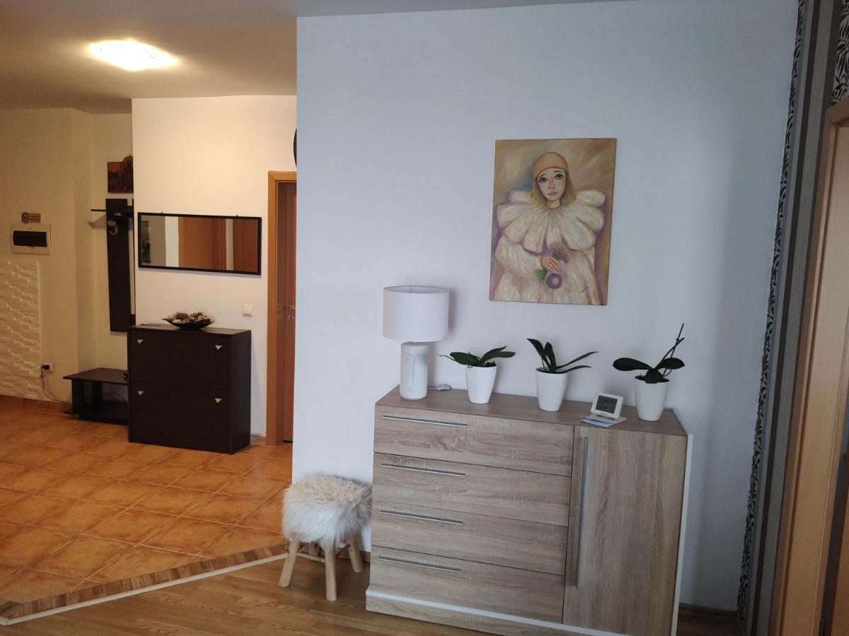 Avantgarden1 .Apartament Lux บราชอฟ ภายนอก รูปภาพ